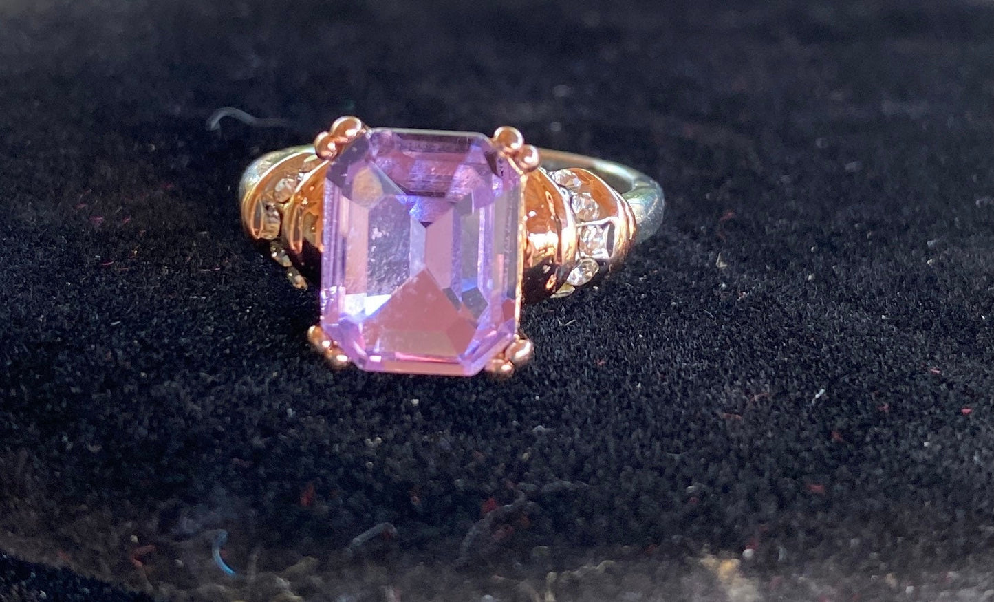 Amethyst Color Stone Ring With Gold and Silver On Band With Small Crystals On The Side